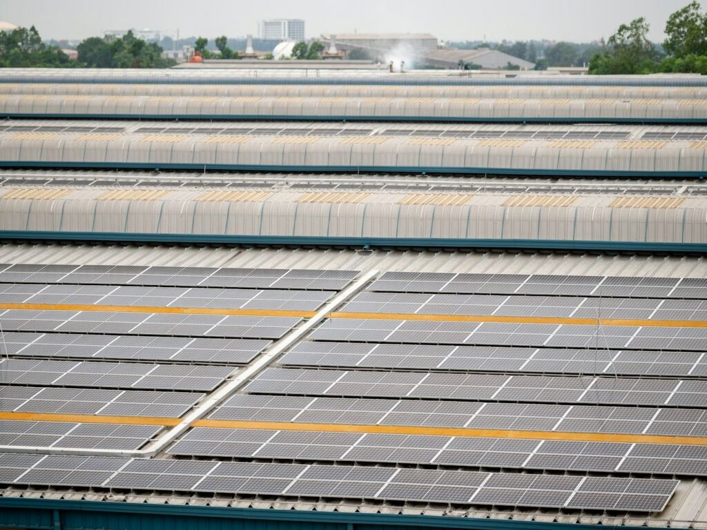 Commercial rooftop solar